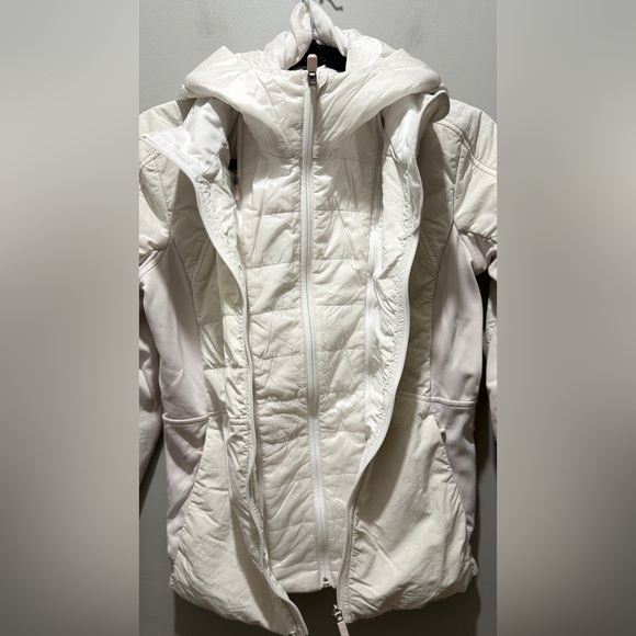 Lululemon Another Mile Jacket - White - Latest Release ! - Picture 6 of 11